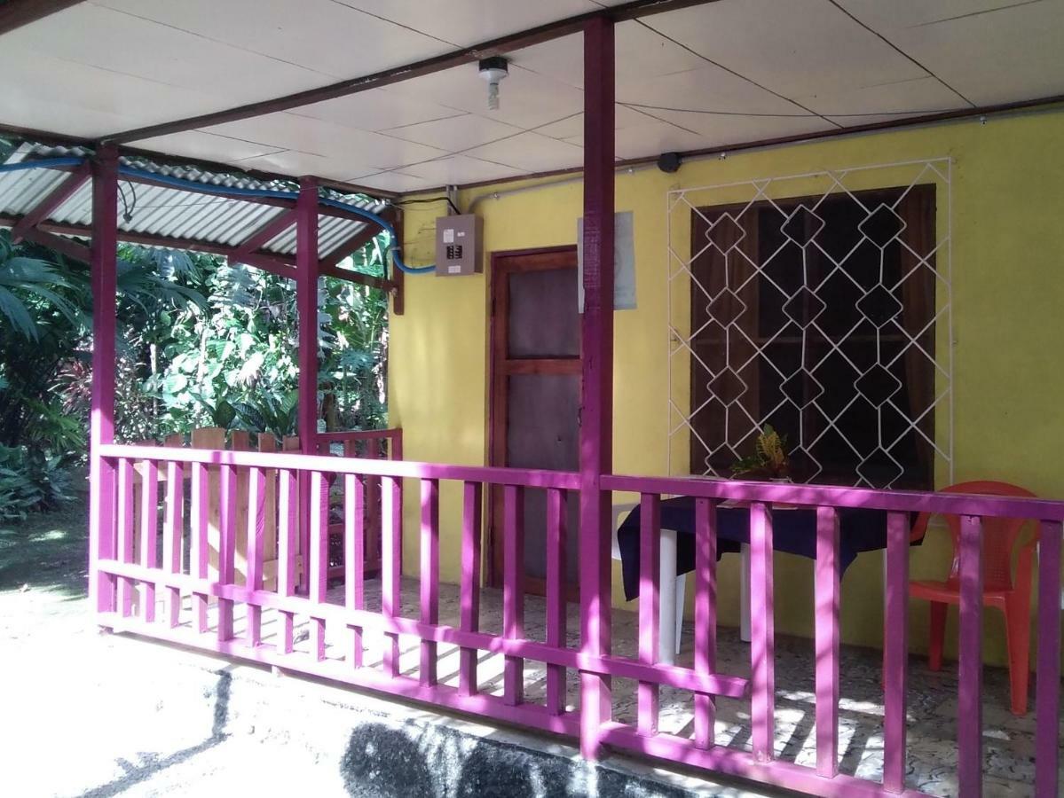 Cabinas Algebra Cahuita Exterior photo